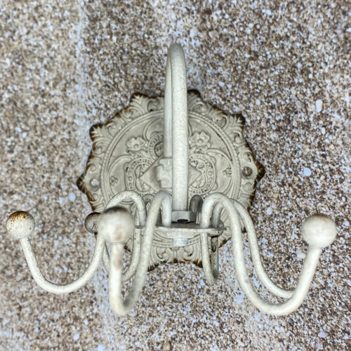 Antique white jewelry spinner - white,